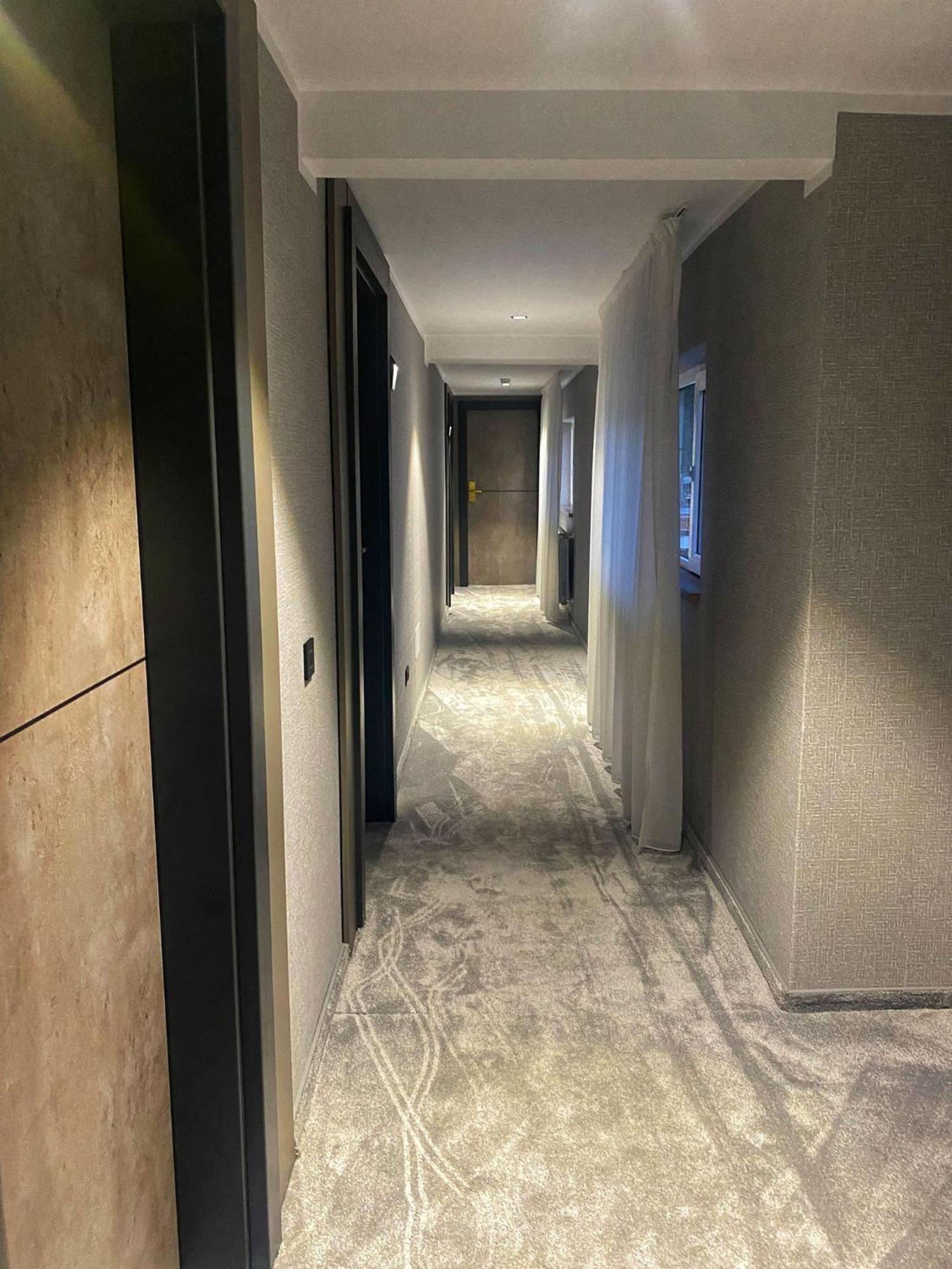 Hotel Plutitor Lebada بيكاز المظهر الخارجي الصورة